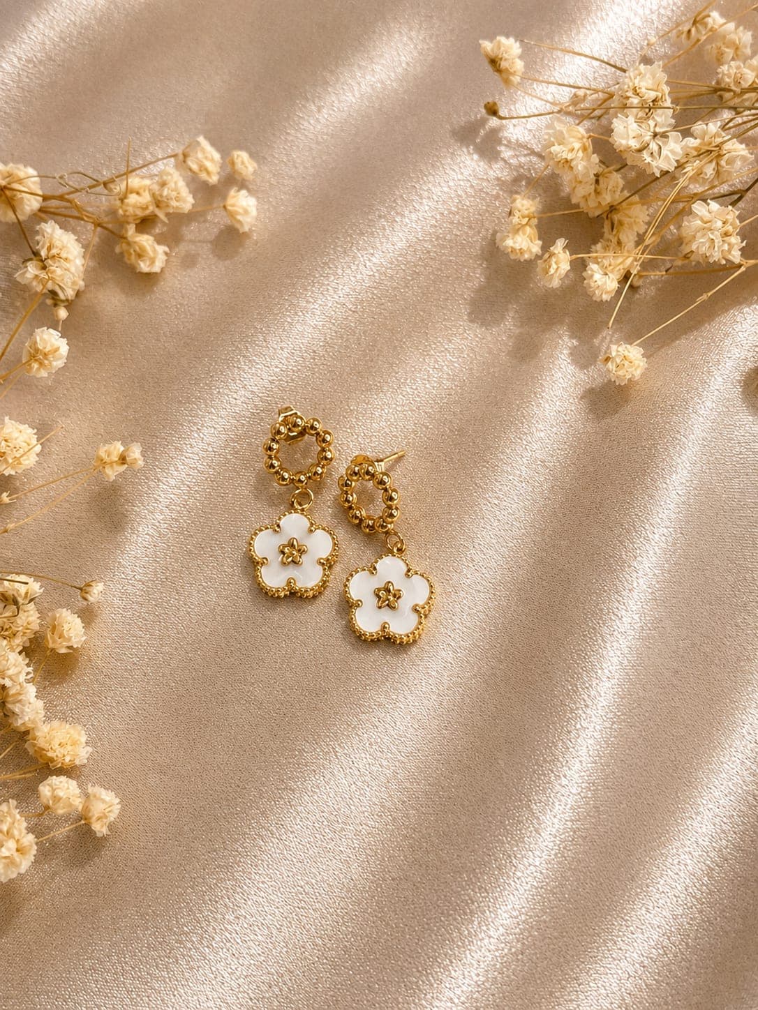 Boucles Trefle Blanc — bijou en acier inoxydable, Aurelia Jewelry House