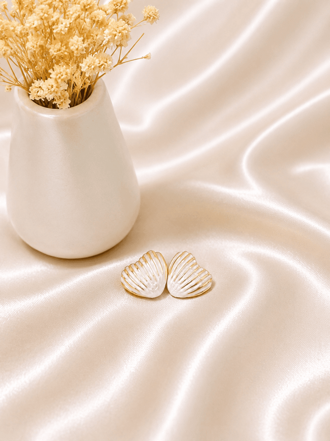 Boucles Coquillage Nacre Dorees