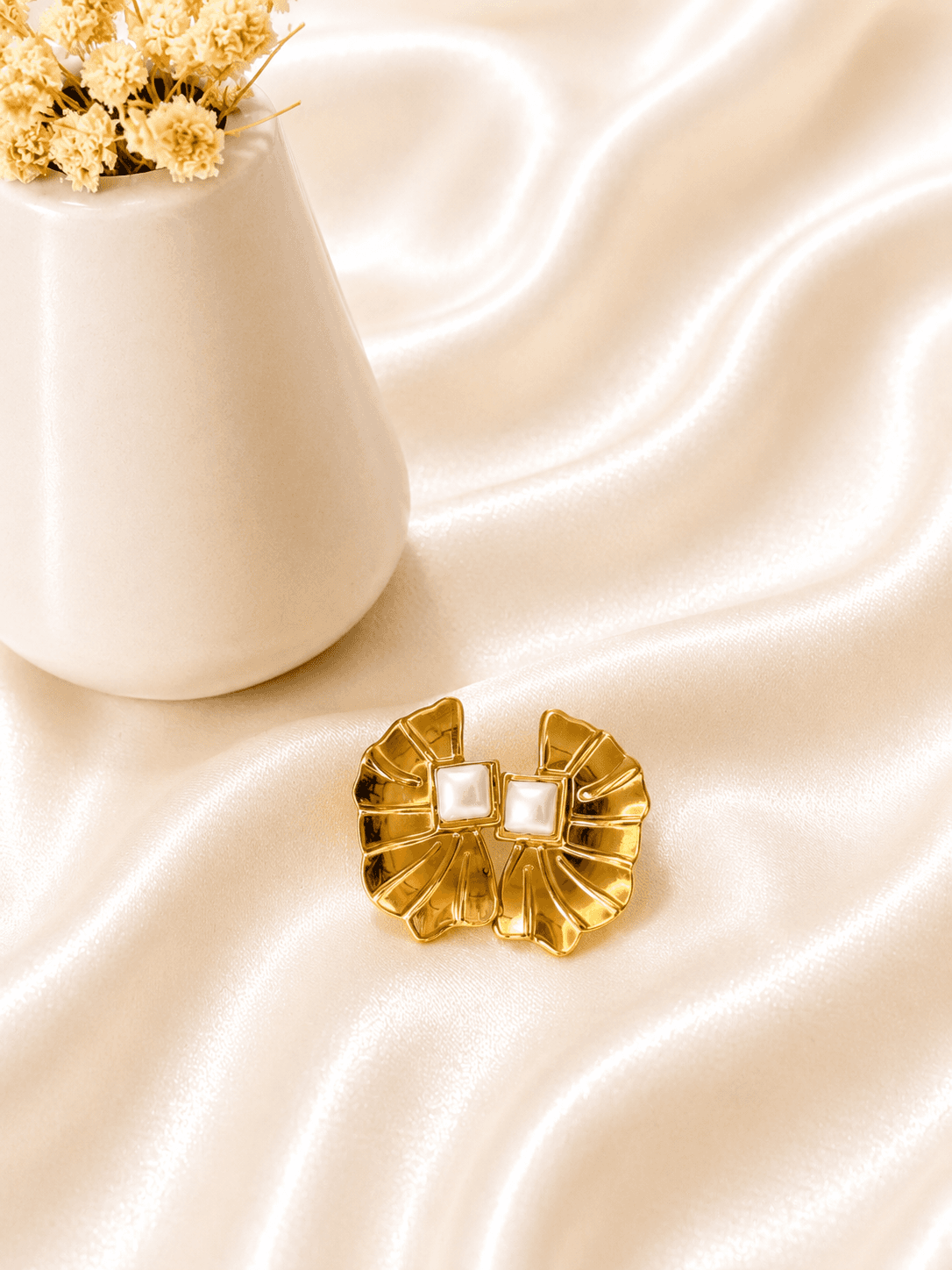 Boucles Eventail Perle Carree Doree — bijou en acier inoxydable, Aurelia Jewelry House