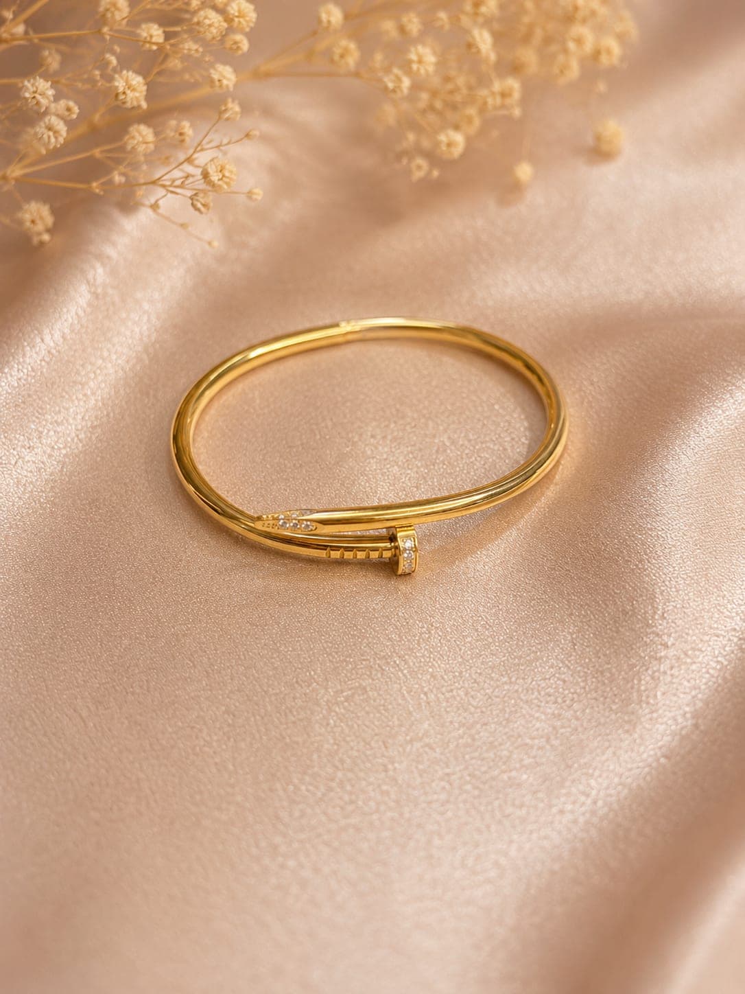 Bracelet Jonc Clou Fin Dore — bijou en acier inoxydable, Aurelia Jewelry House
