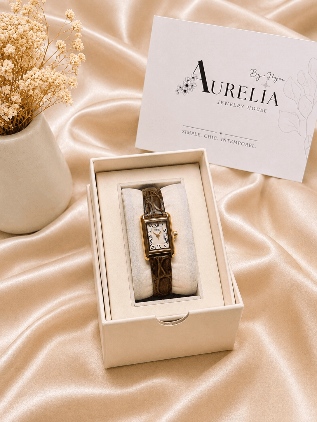 Montre IEKE Rectangle Doree Bracelet Cuir Marron