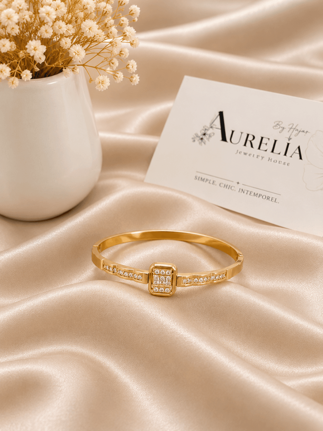 Bracelet Jonc Carre Pave Cristal Dore — bijou en acier inoxydable, Aurelia Jewelry House