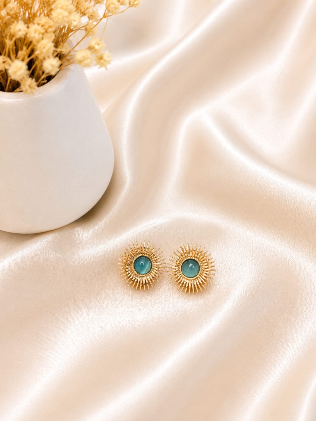 Boucles Soleil Rayonnant Turquoise Dorees — bijou en acier inoxydable, Aurelia Jewelry House