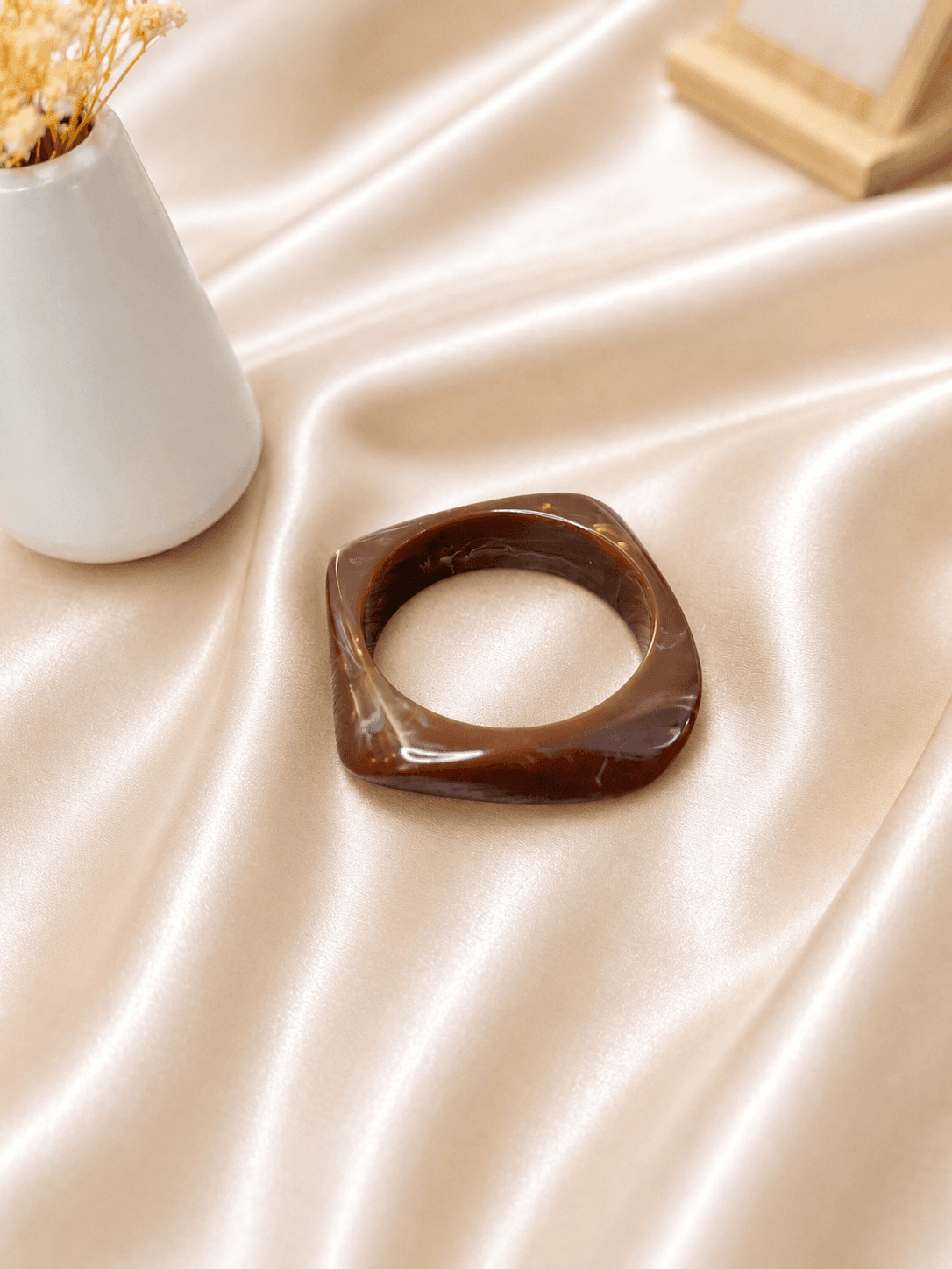 Bangle Resine Cognac — bijou en acier inoxydable, Aurelia Jewelry House