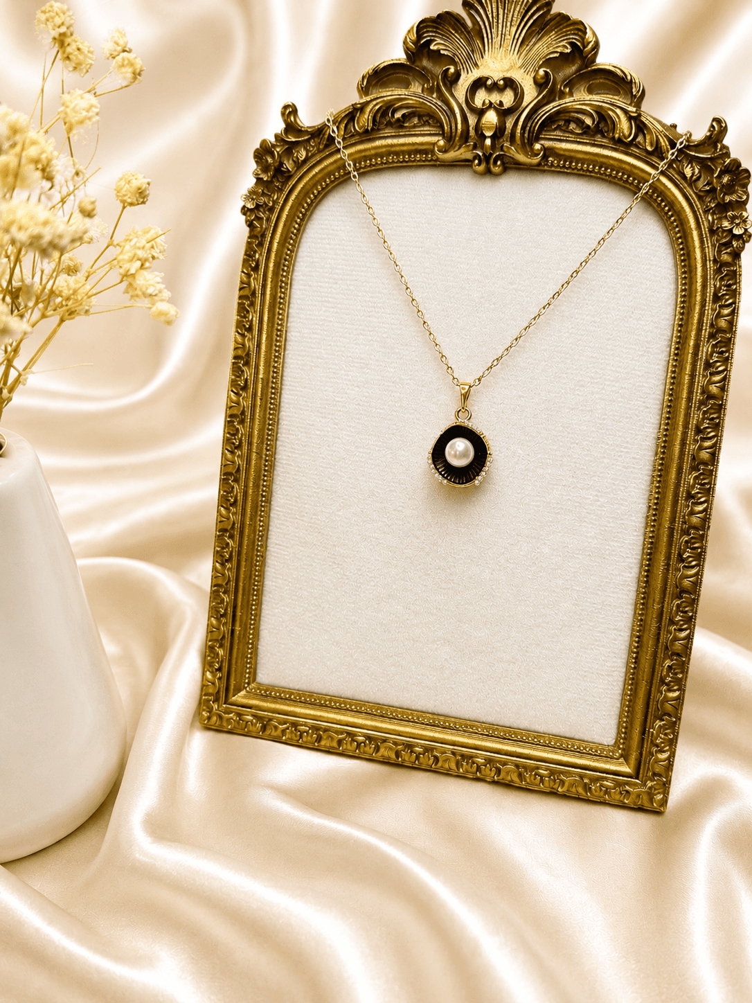 Collier Pendentif Cercle Onyx Perle Dore