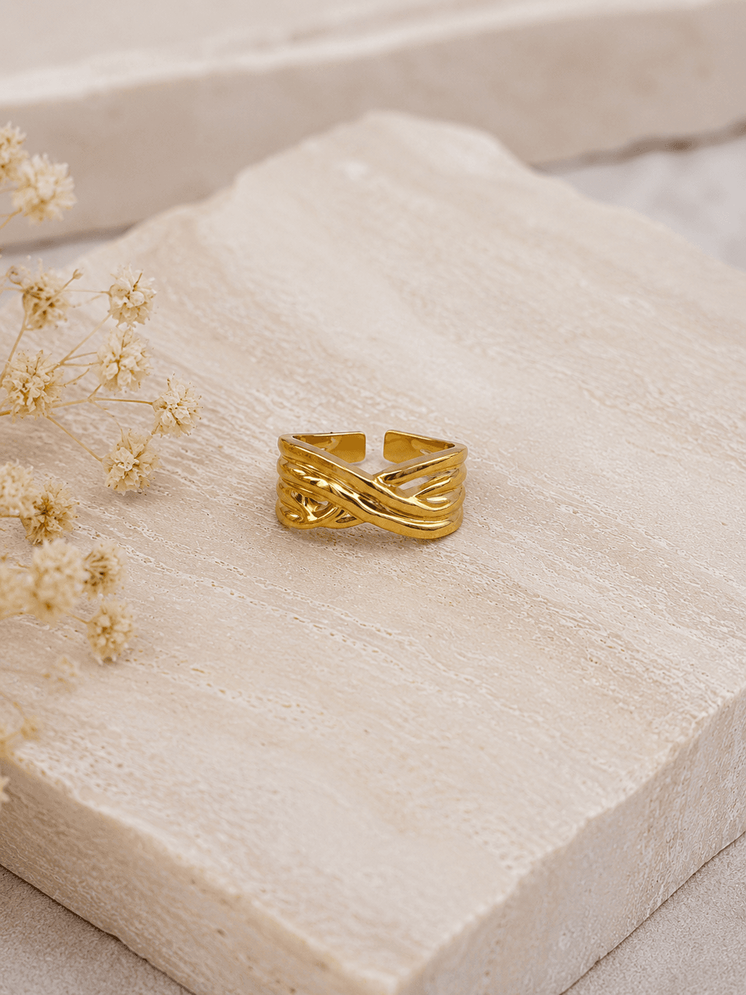 Bague Multi-Anneaux Croises Doree