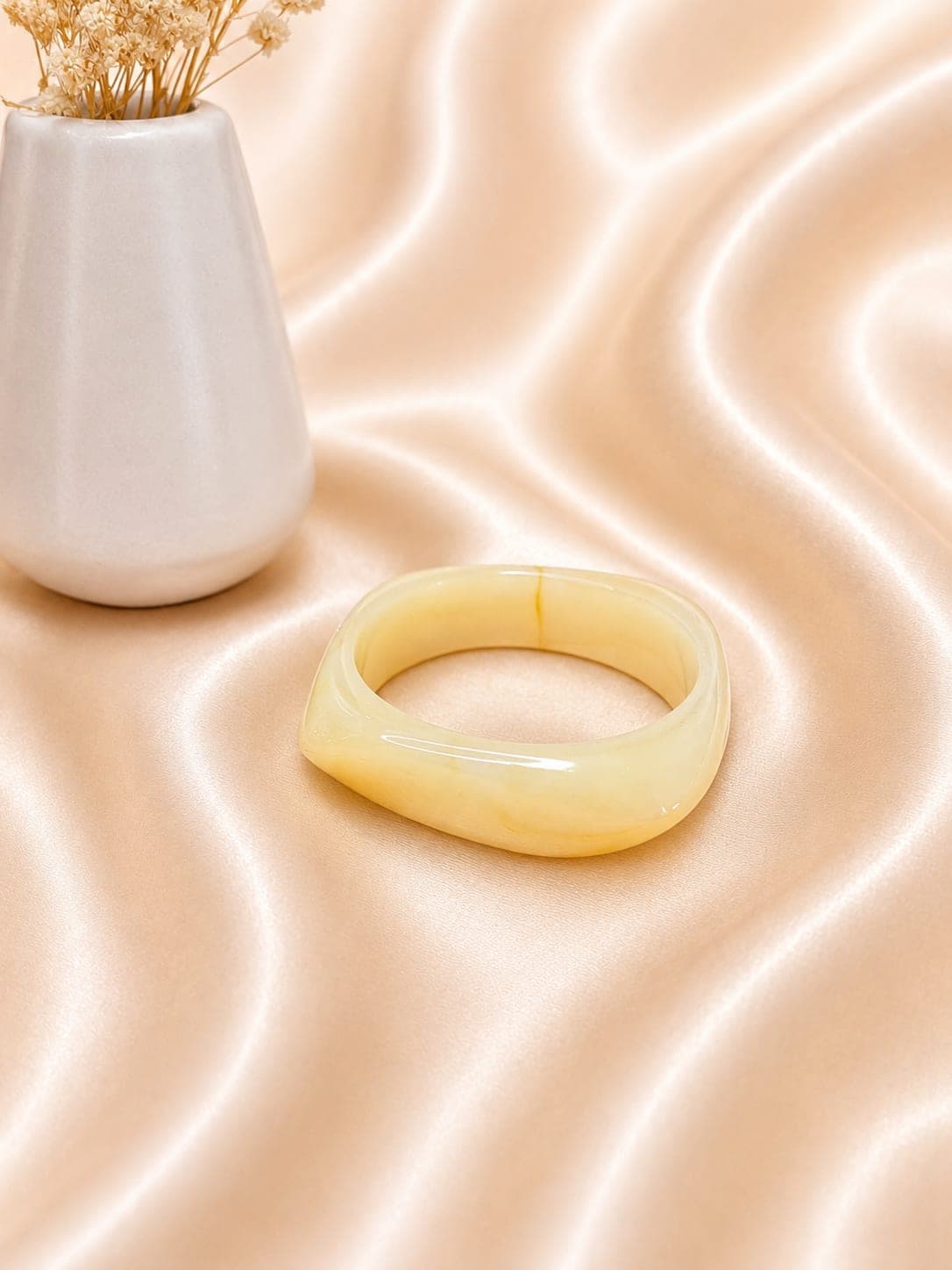 Bangle Resine Jaune Pale — bijou en acier inoxydable, Aurelia Jewelry House