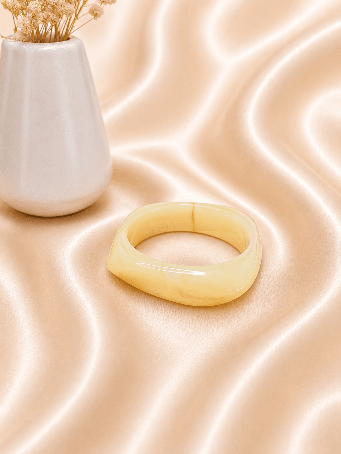 Bangle Resine Jaune Pale
