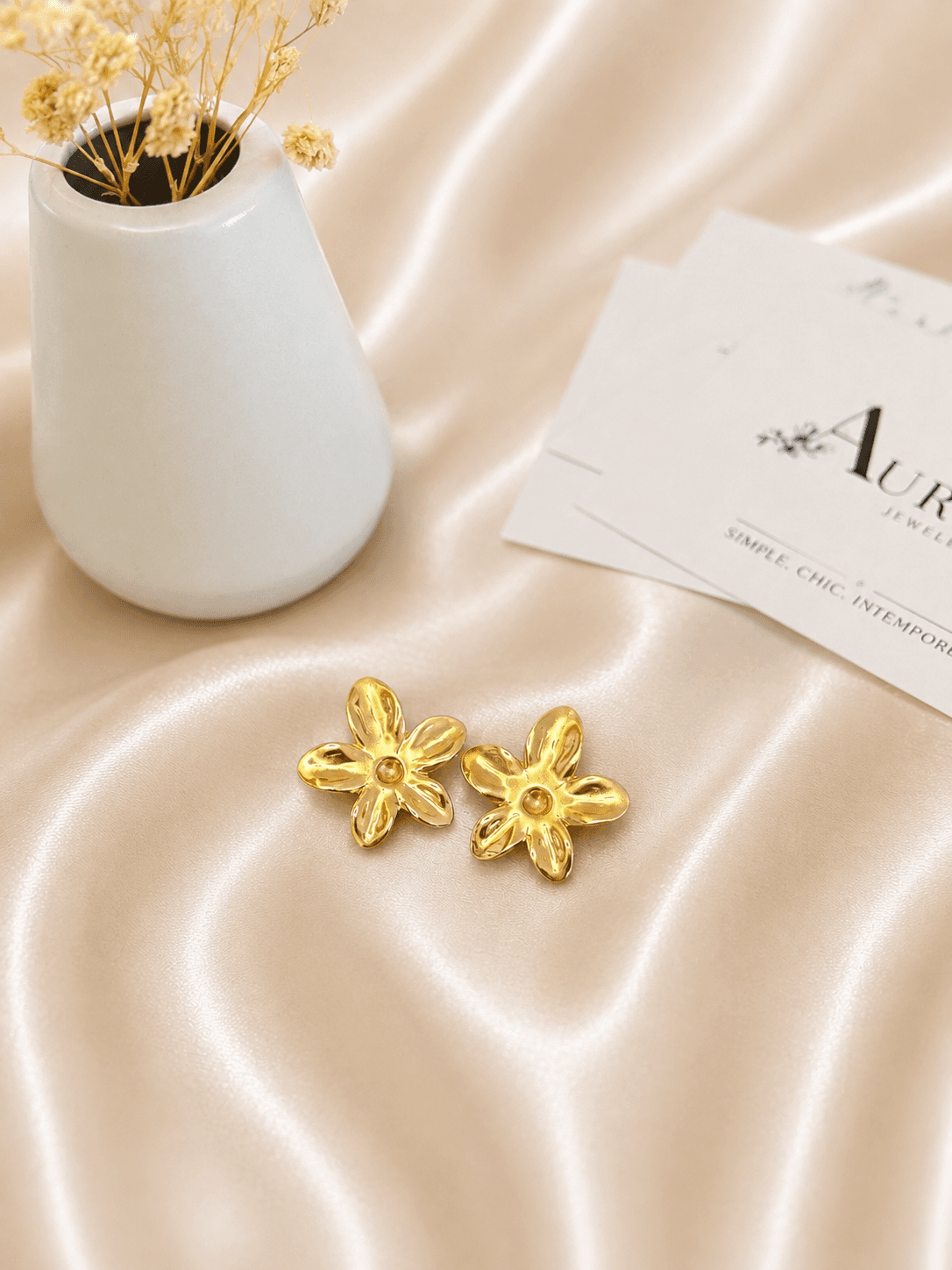 Boucles Fleur Bombee Doree — bijou en acier inoxydable, Aurelia Jewelry House